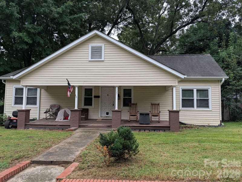 327 Aycock St NE, Concord, NC 28025