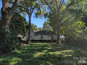 327 Aycock St NE, Concord, NC 28025