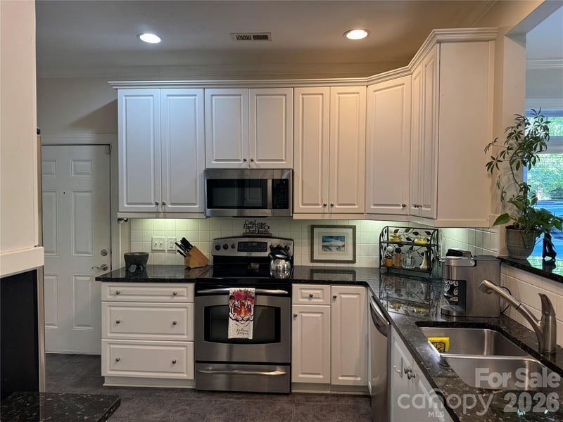 2615 Circa Dr, Matthews, NC 28105