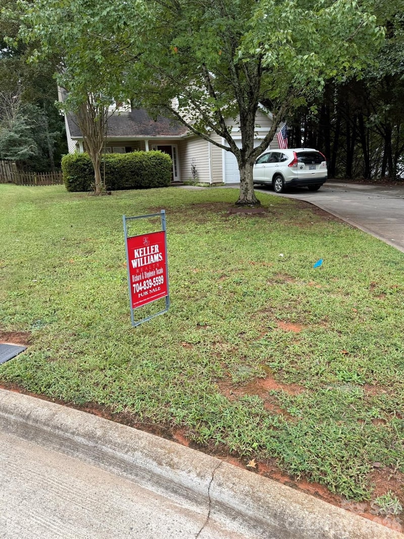 2320 Chantilly Ct, Kannapolis, NC 28081
