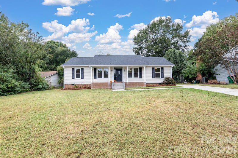 8530 Glenway Ct, Charlotte, NC 28226