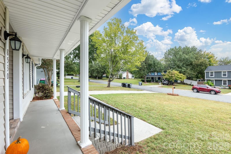 8530 Glenway Ct, Charlotte, NC 28226