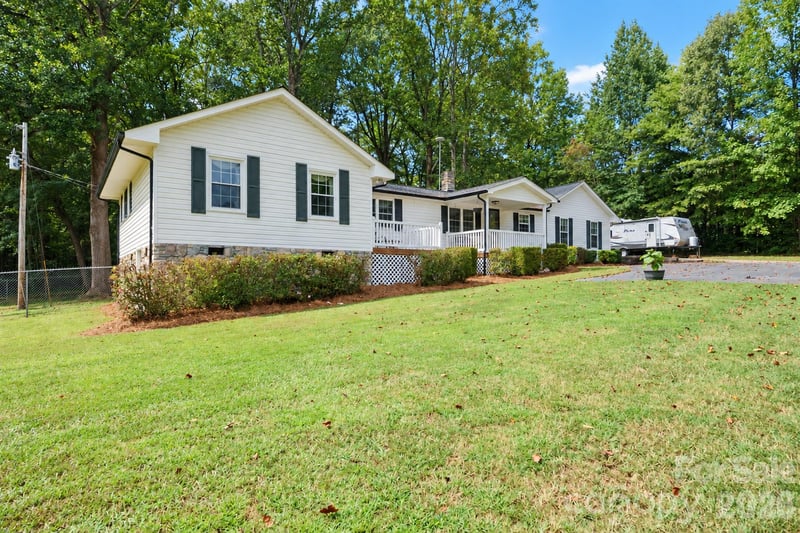370 Shiloh Rd, Statesville, NC 28677