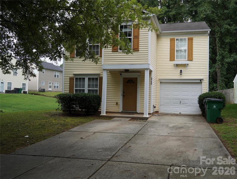 2740 Meadow Knoll Dr, Charlotte, NC 28269