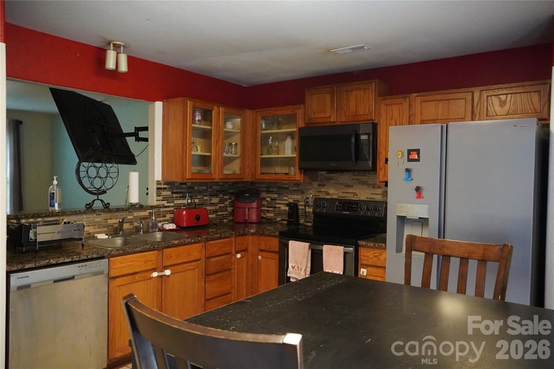 2740 Meadow Knoll Dr, Charlotte, NC 28269