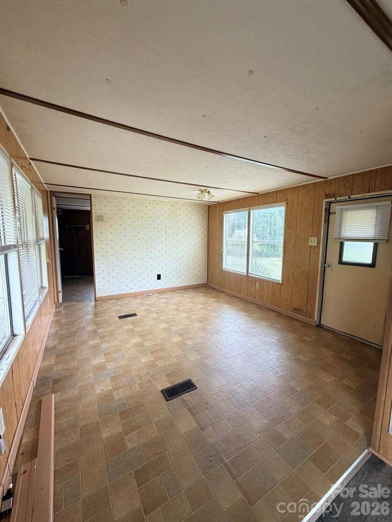 125 Deerfield Ln, Statesville, NC 28677