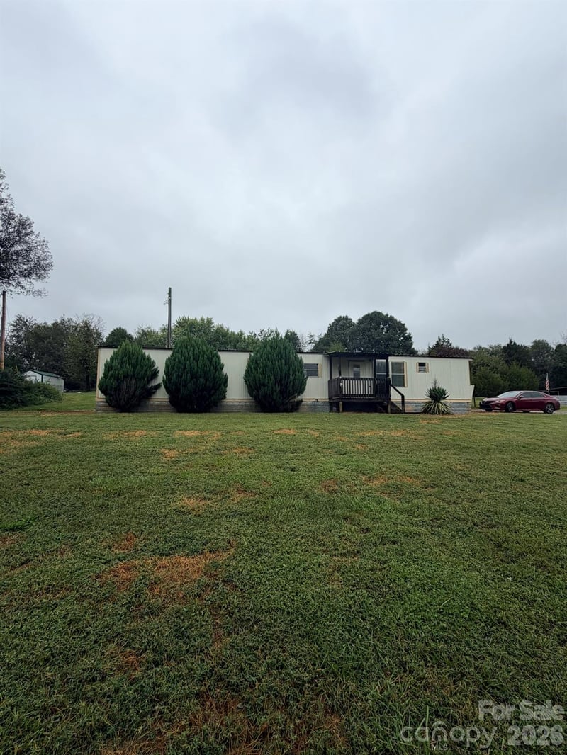 125 Deerfield Ln, Statesville, NC 28677