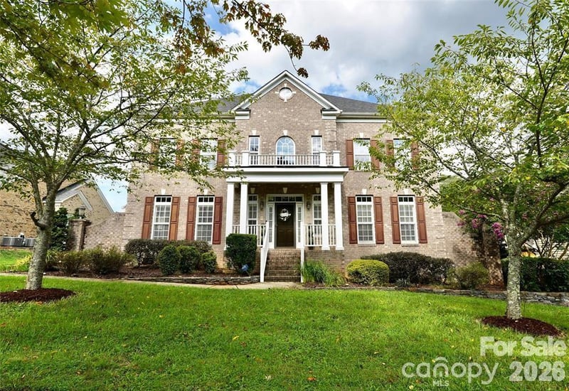 9153 Kensington Forest Dr, Harrisburg, NC 28075
