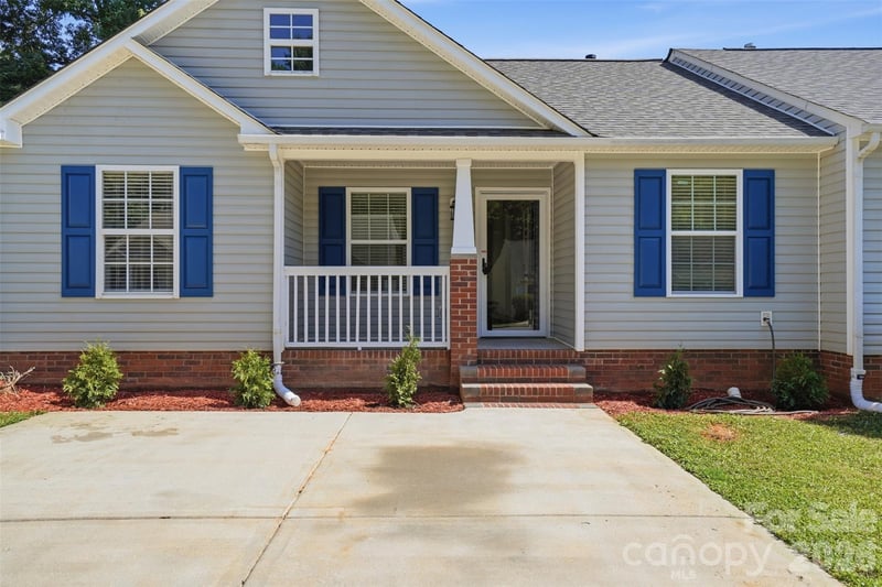 1378 Pampas Cir, Rock Hill, SC 29732