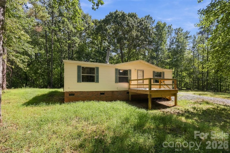 1325 Smith Woods Ln, Hickory Grove, SC 29717