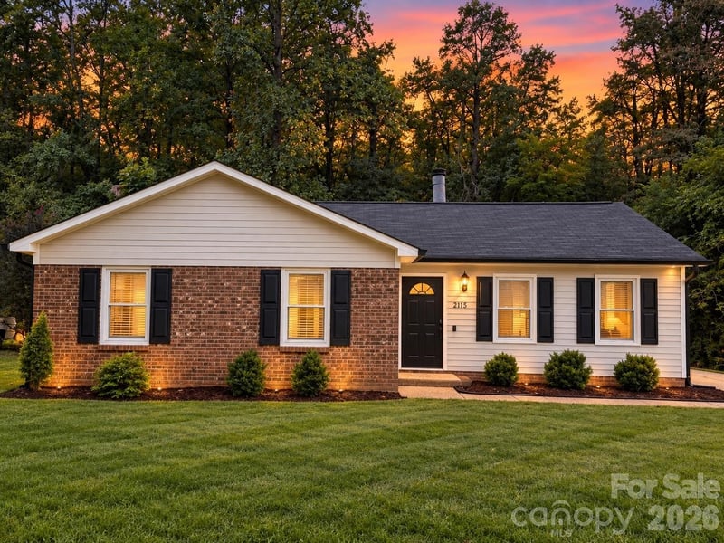 2115 Teddington Dr, Charlotte, NC 28214