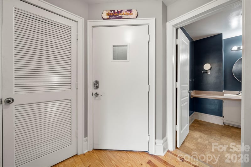 404 N Laurel Ave, Charlotte, NC 28204