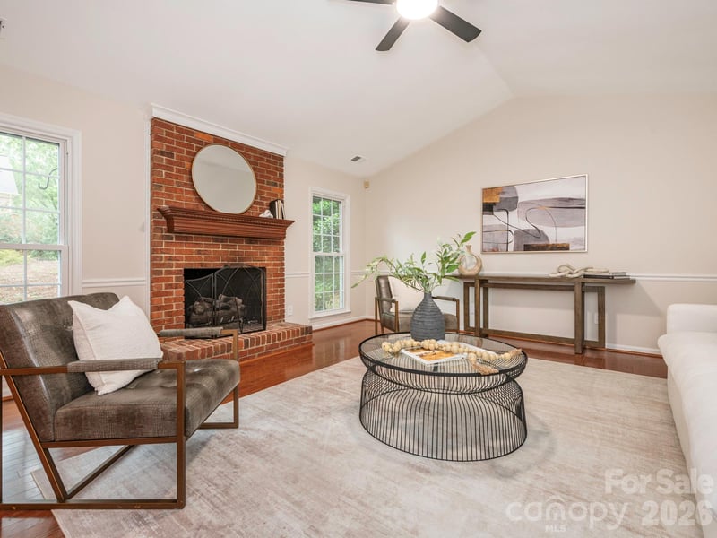 1207 Matthews Plantation Dr, Matthews, NC 28105