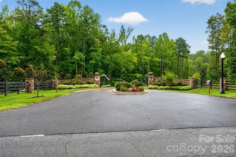 1064 Ventosa Dr, Denver, NC 28037