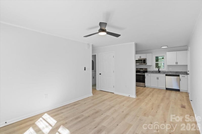 2700 Douglas Dr, Gastonia, NC 28054
