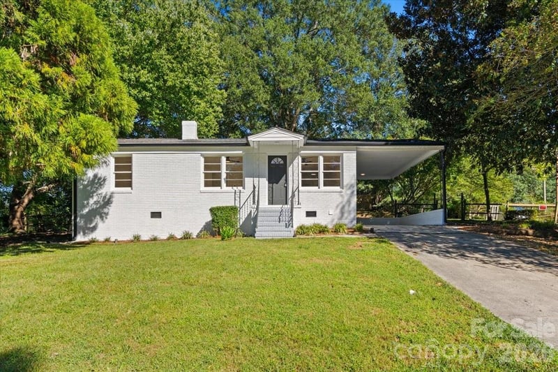 2700 Douglas Dr, Gastonia, NC 28054