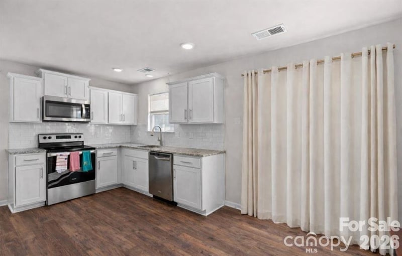 42 Benedict Ln, Weaverville, NC 28787