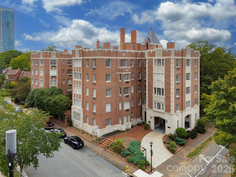 301 W 10th St #107, Charlotte, NC 28202