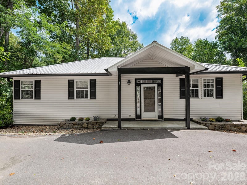 57 Mount Royal Dr, Arden, NC 28704