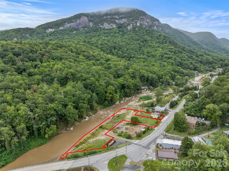 3127 Memorial Hw, Lake Lure, NC 28746