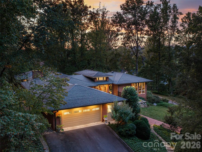 57 Stuyvesant Rd, Asheville, NC 28803