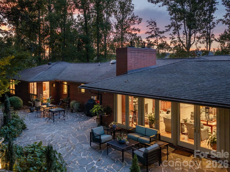 57 Stuyvesant Rd, Asheville, NC 28803