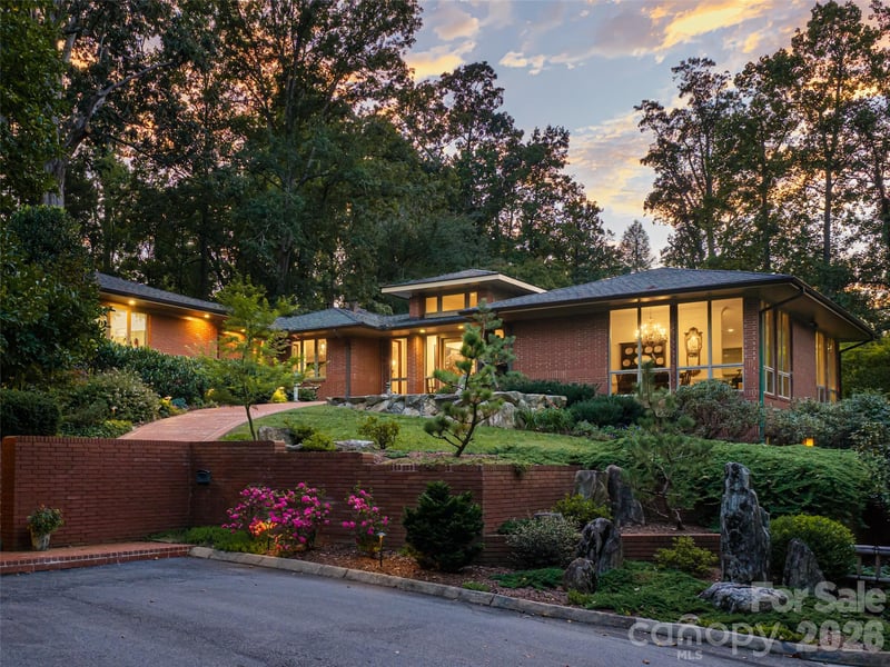 57 Stuyvesant Rd, Asheville, NC 28803