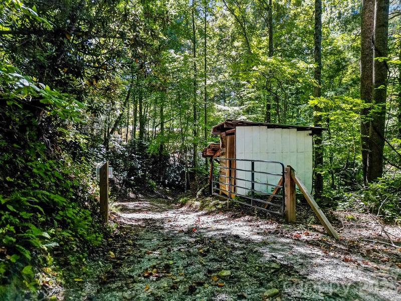 172 Rocky Top Ridge Dr, Fletcher, NC 28732