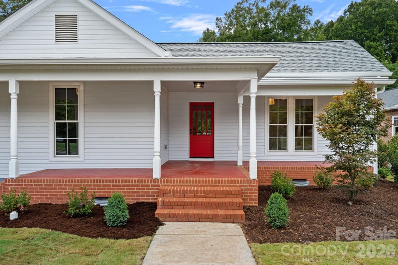 705 N Main St, Davidson, NC 28036