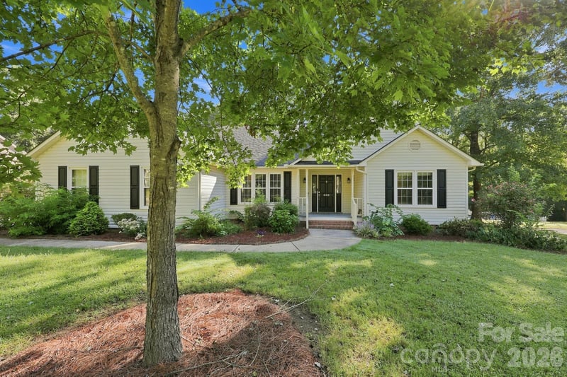 303 N Deerfield Cir, Salisbury, NC 28147