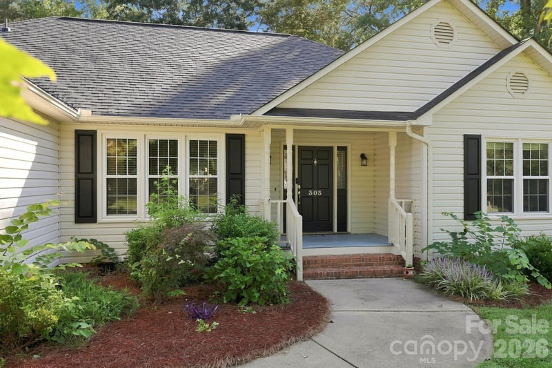 303 N Deerfield Cir, Salisbury, NC 28147