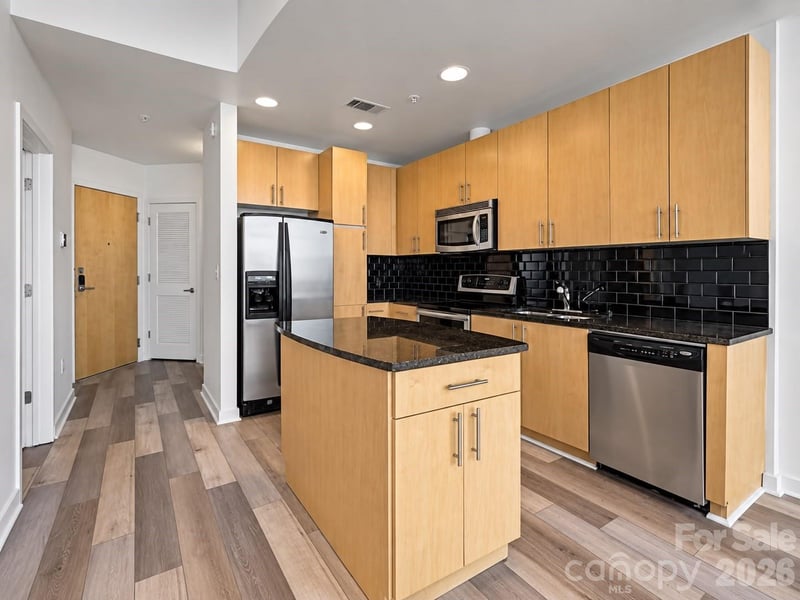 210 N Church St #3411, Charlotte, NC 28202