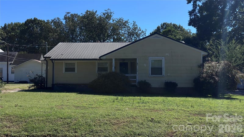 633 Oak St, Mooresville, NC 28115