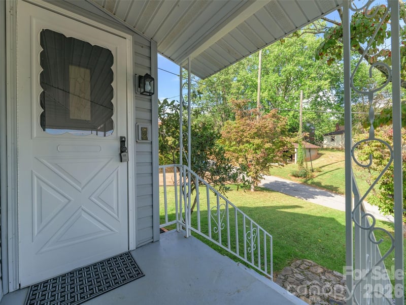 135 Patton Ave, Canton, NC 28716