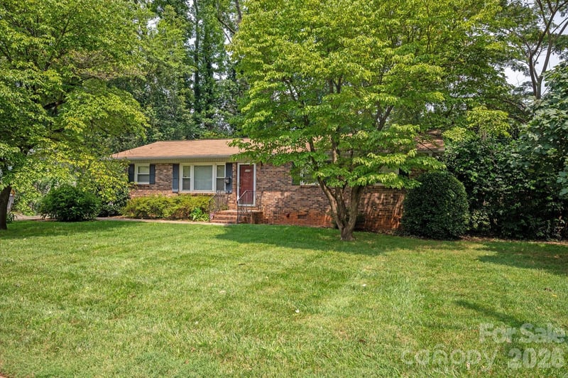 1115 Clawson Ct, Charlotte, NC 28209
