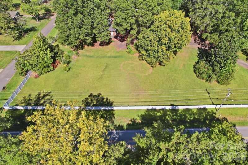 8911 Mt Holly Huntersville Rd, Huntersville, NC 28078