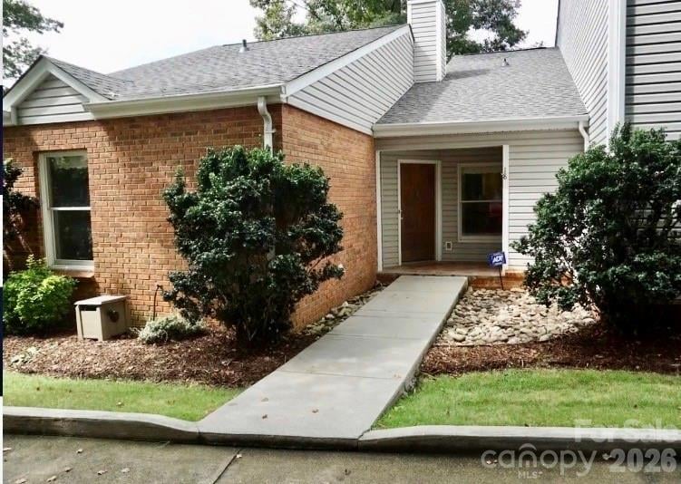 18 8th Ave NW #18, Hickory, NC 28601