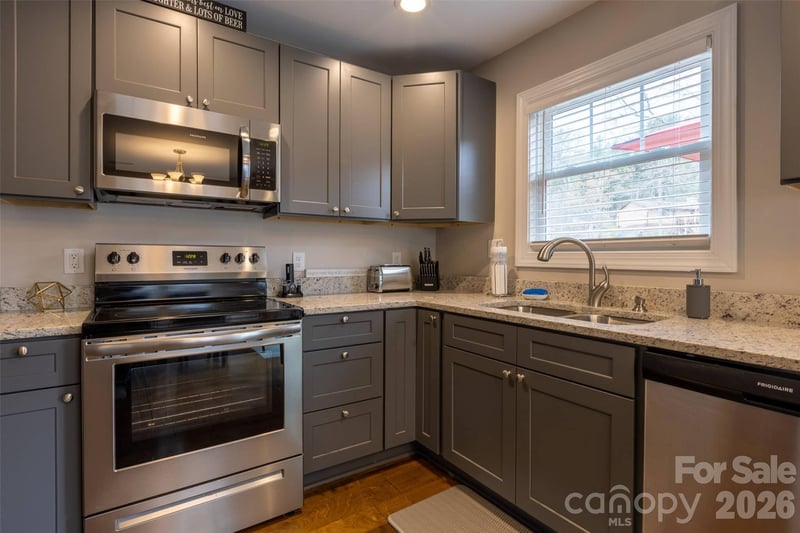 309 Jenna Clare Ln, Asheville, NC 28803
