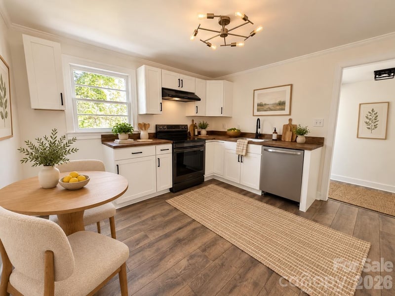 142 S Ervin Ave, Newton, NC 28658