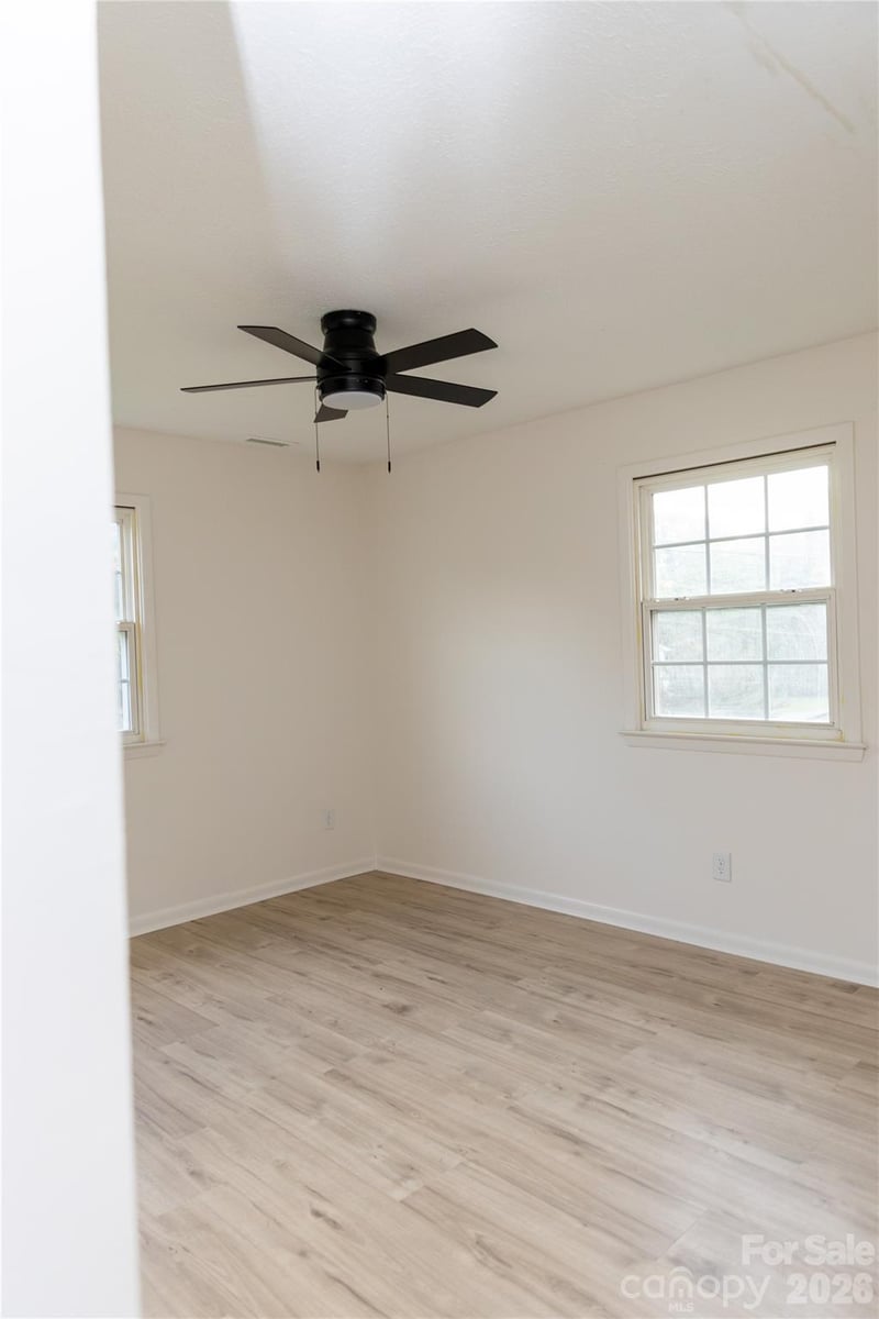 1527 Kingston Dr, Kannapolis, NC 28083