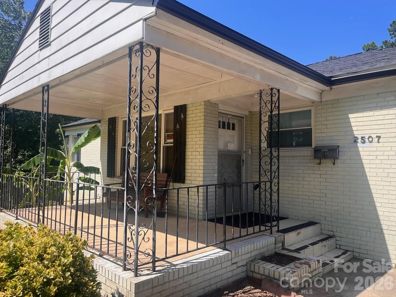 2507 Elkwood Cir, Charlotte, NC 28205