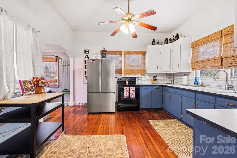 911 N Walnut St, Kannapolis, NC 28081