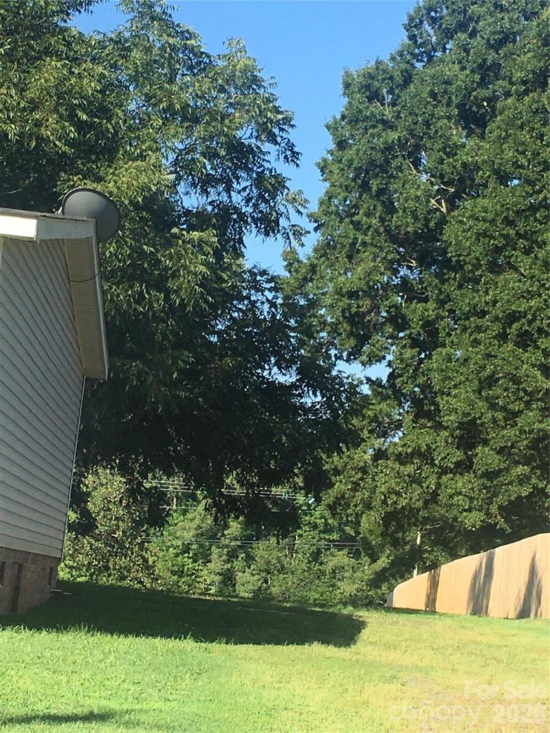 3705 Avondale Ln, Monroe, NC 28110