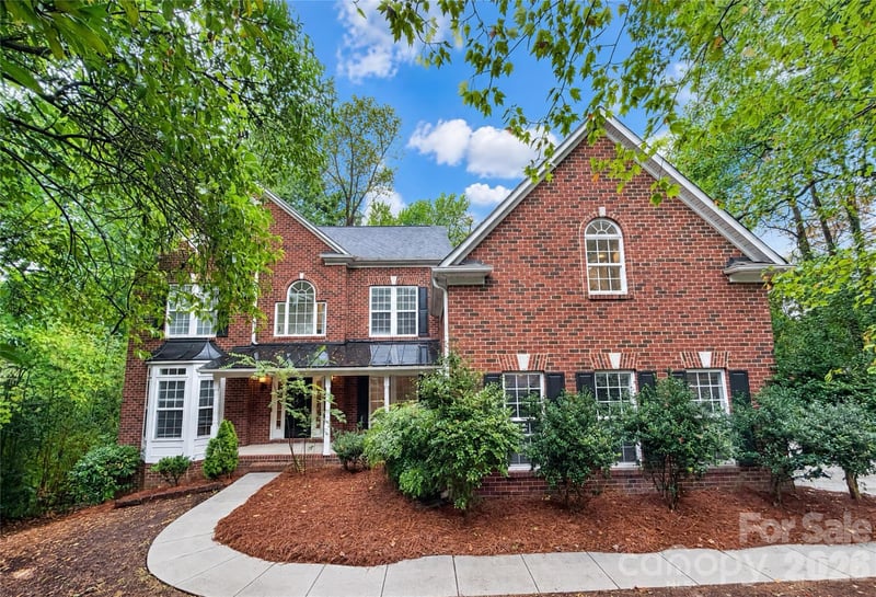 2420 Runnymede Ln, Charlotte, NC 28209