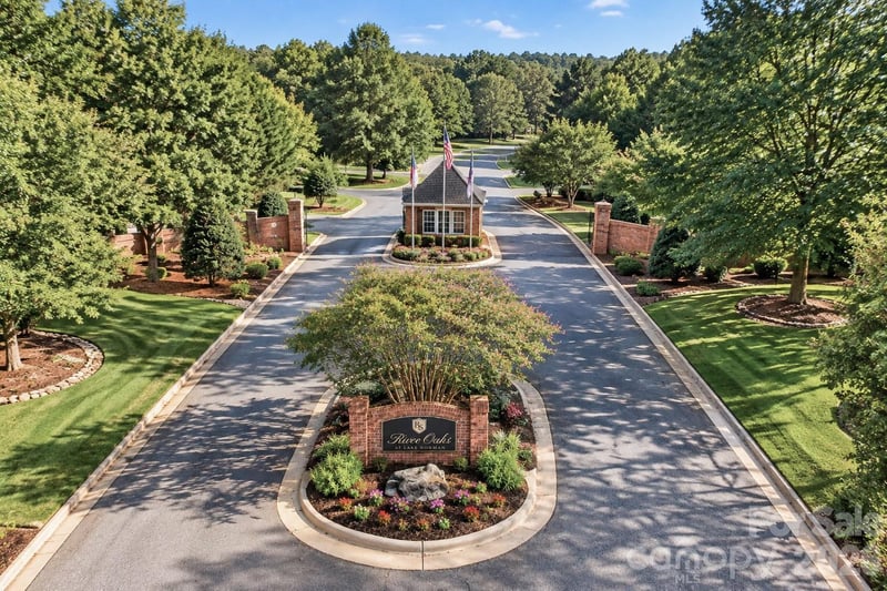 142 Cheyenne Ln, Statesville, NC 28677