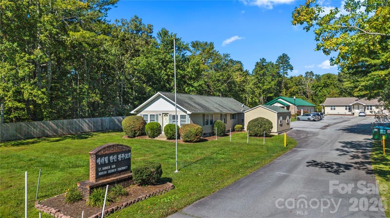 1589 Cane Creek Rd, Fletcher, NC 28732