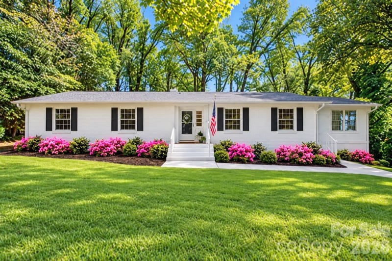 7400 Oakwood Ln, Charlotte, NC 28215