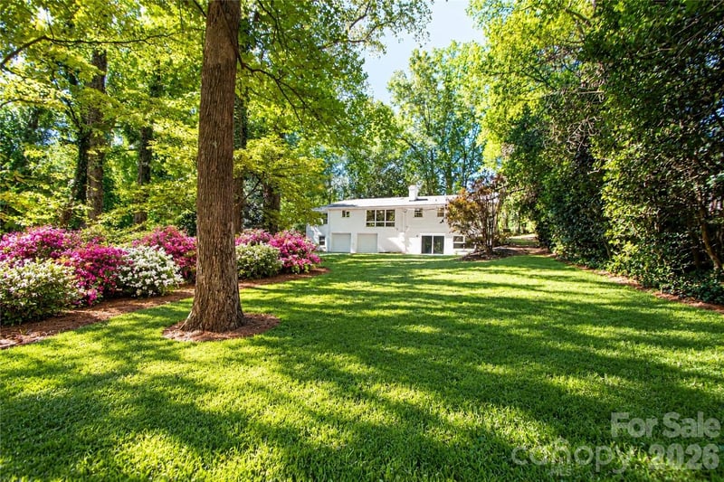 7400 Oakwood Ln, Charlotte, NC 28215