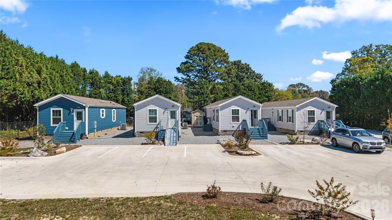 81 Yuken Pl, Hendersonville, NC 28792