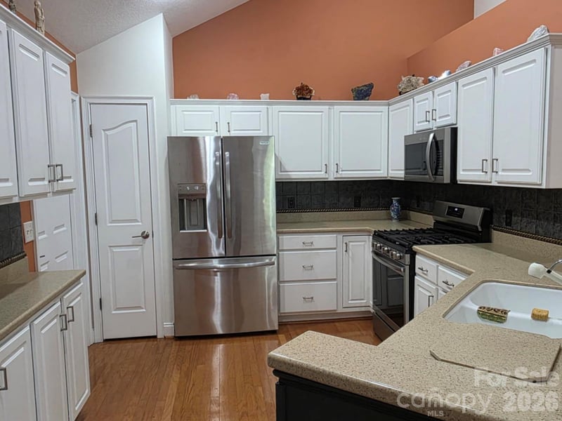 58 Outlook Cir, Swannanoa, NC 28778
